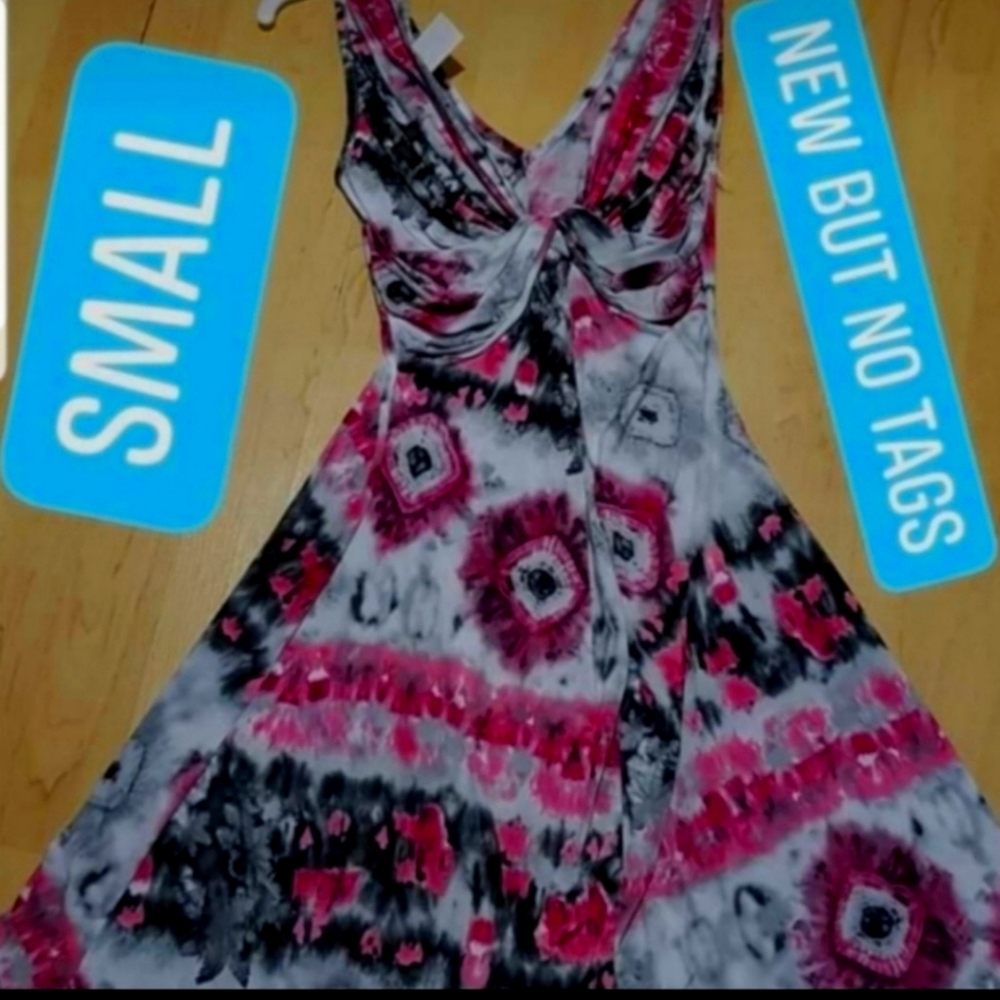 Pretty DRESS NEW
